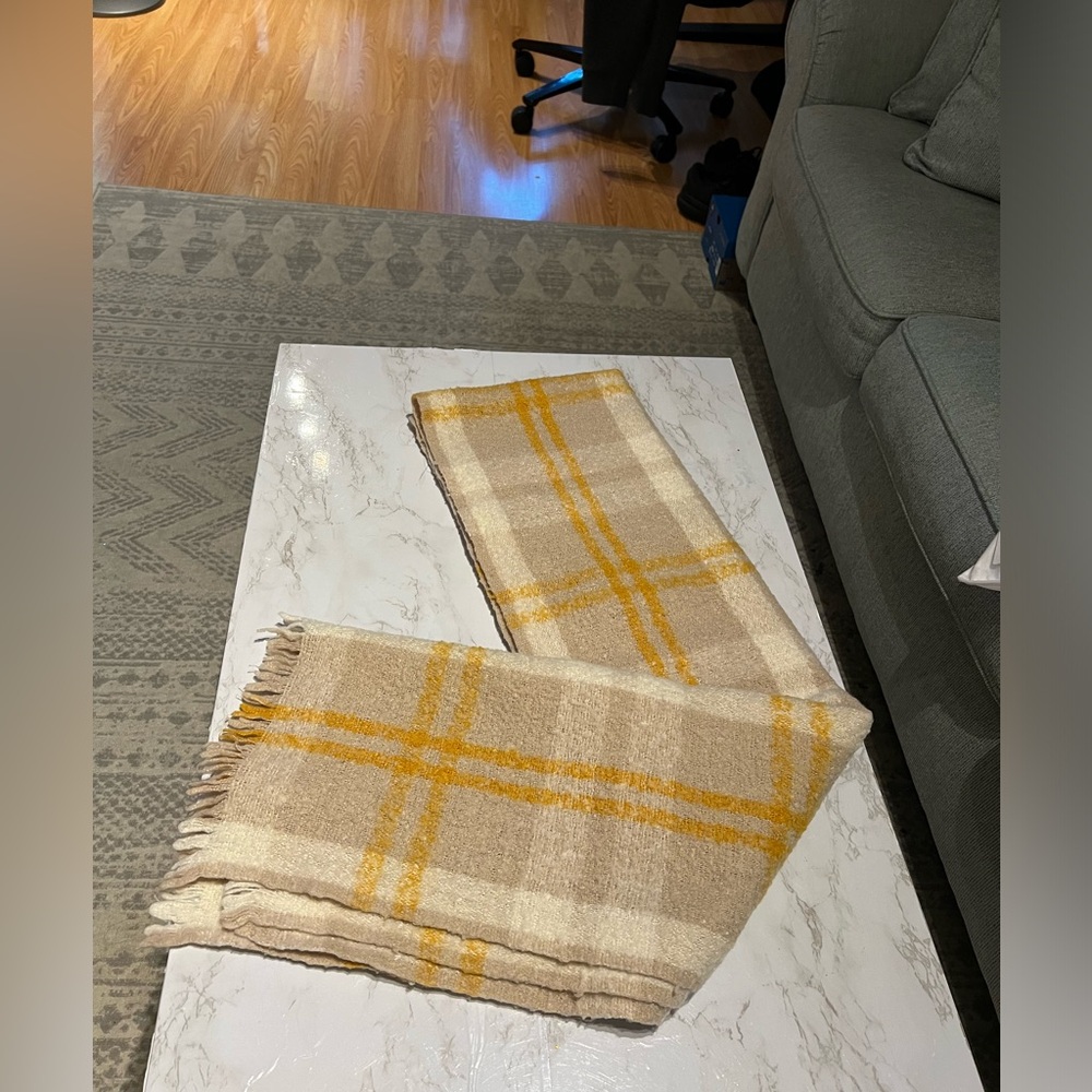 Aldo woman scarf